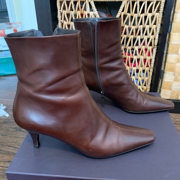 Pair of brown, size 8 Prada boots - Picture 2 of 6